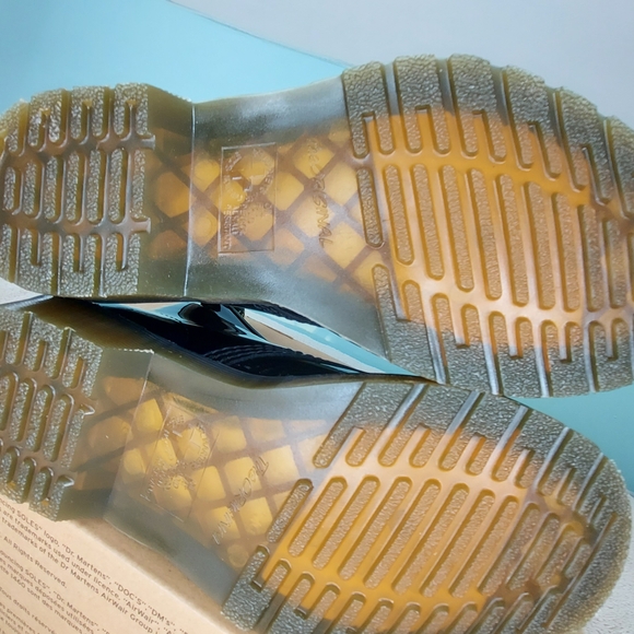 Dr. Martens Black Patent Leather Lace-Up Ankle Boots Women's Size 6 Brand New - Picture 14 of 16